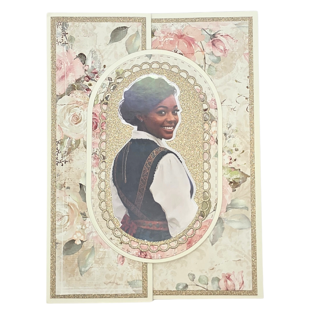 Håndlaget konfirmasjonskort til jente (romantisk blomsterdesign + gullglitterdetaljer)