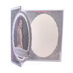 Håndlaget gratulasjonskort – “Gratulerer” (3D-oval med holografiske detaljer)