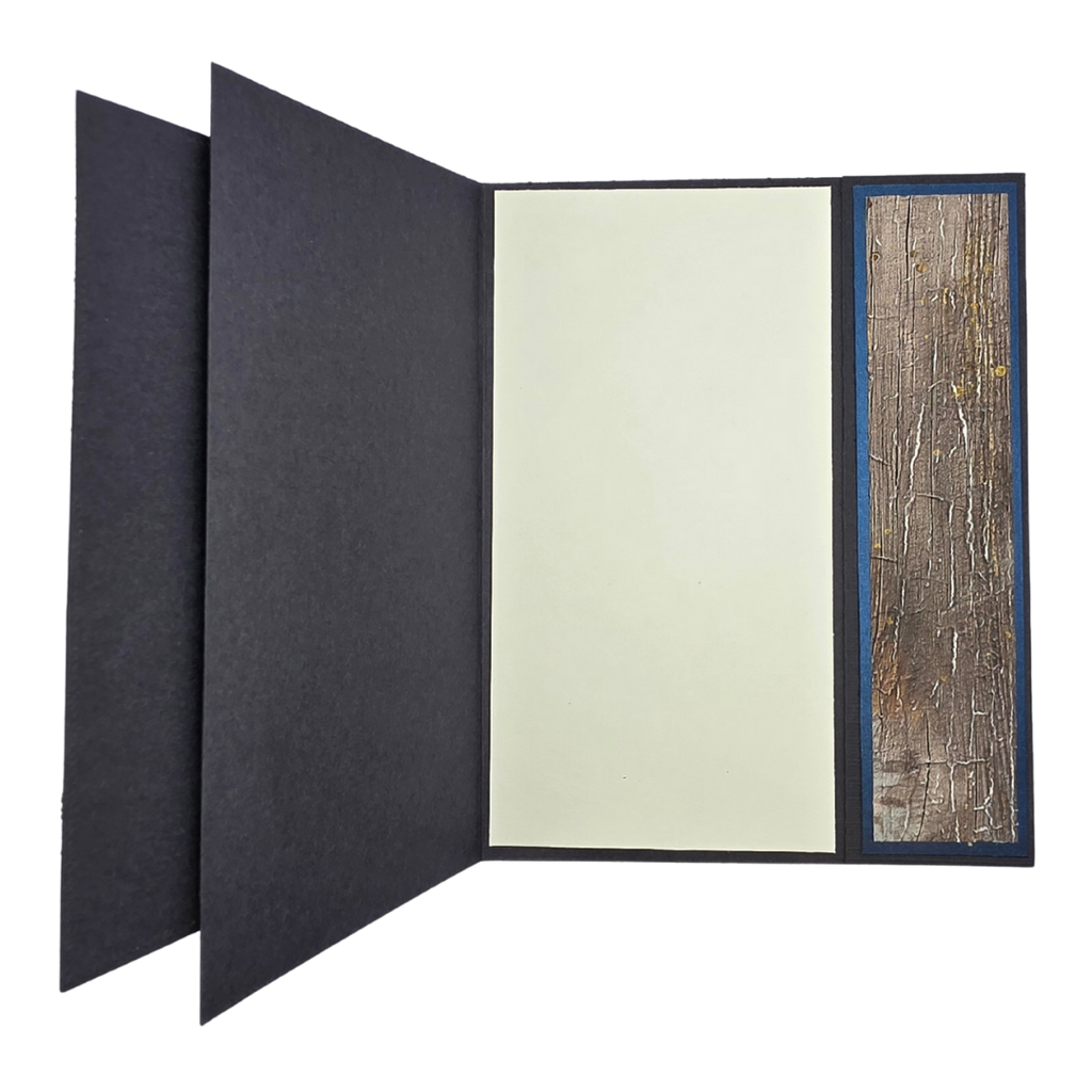 Håndlaget konfirmasjonskort – “Til Konfirmanten” (blå/sort med røde detaljer, moderne stil)