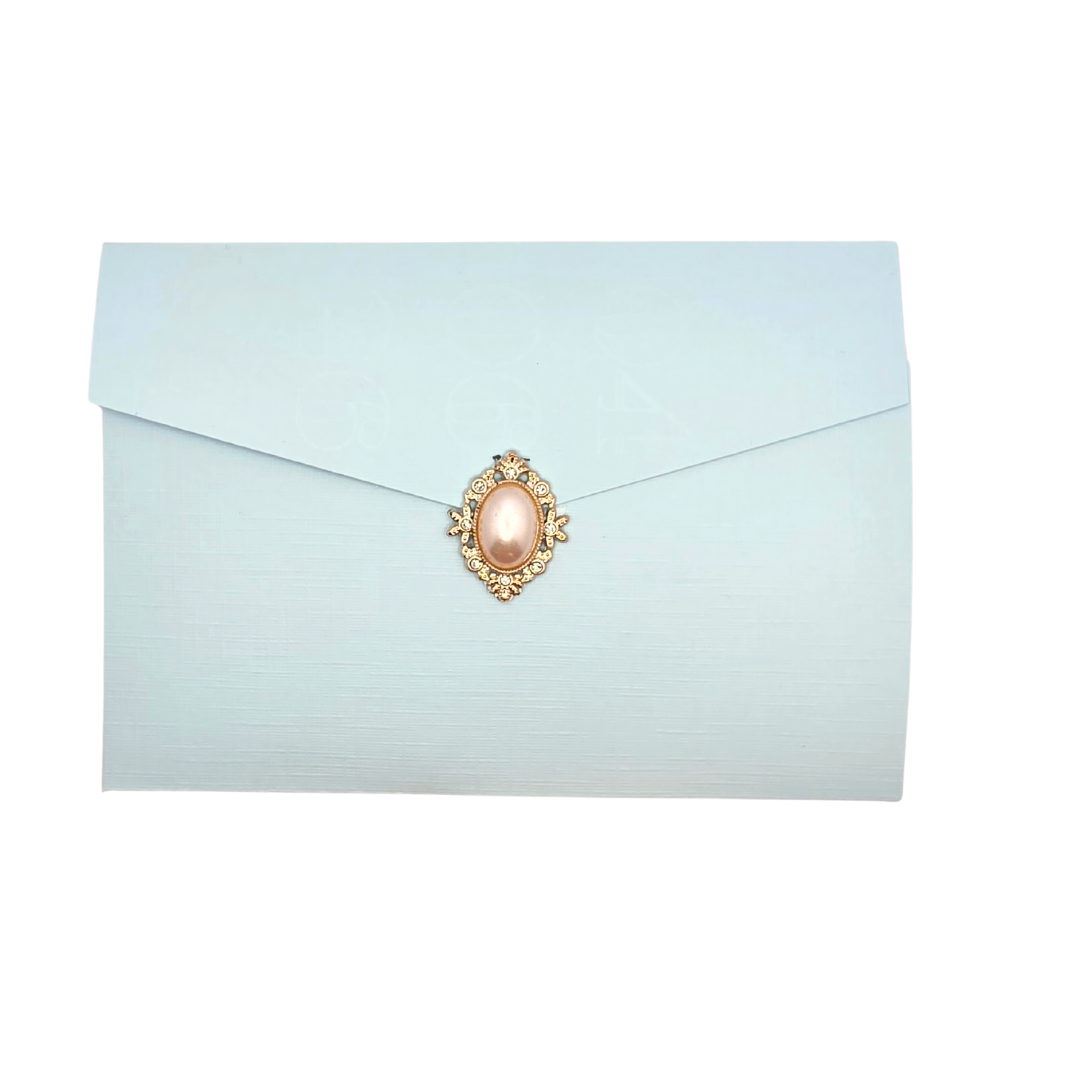 Dåpskort “Prins” – håndlaget med perlemorark og lomme