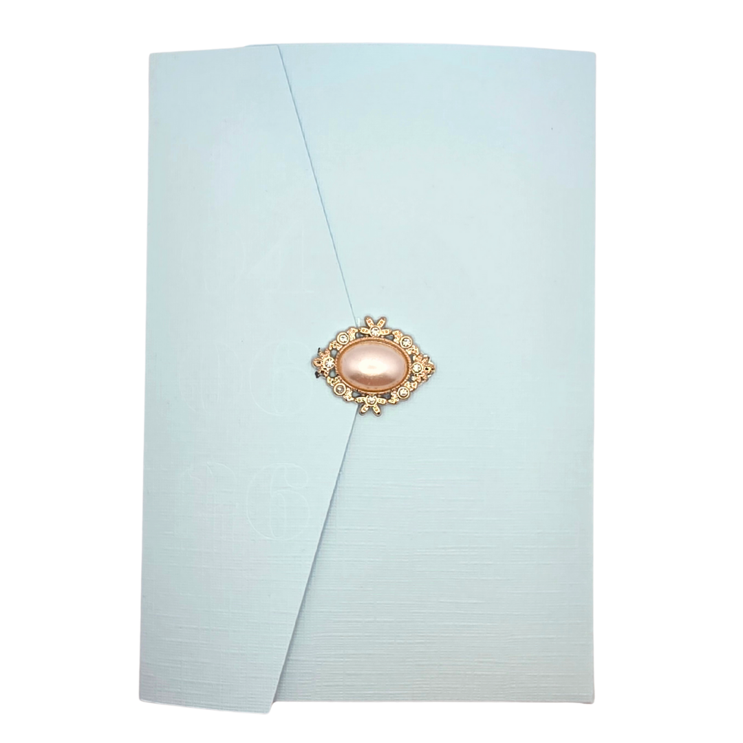 Dåpskort “Prins” – håndlaget med perlemorark og lomme