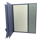 Håndlaget konfirmasjonskort – “Til Konfirmanten” (blå/grå, staffeli/easel-kort)