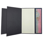 Håndlaget konfirmasjonskort – “Til Konfirmanten” (blå/sort med rosa detaljer, moderne stil)