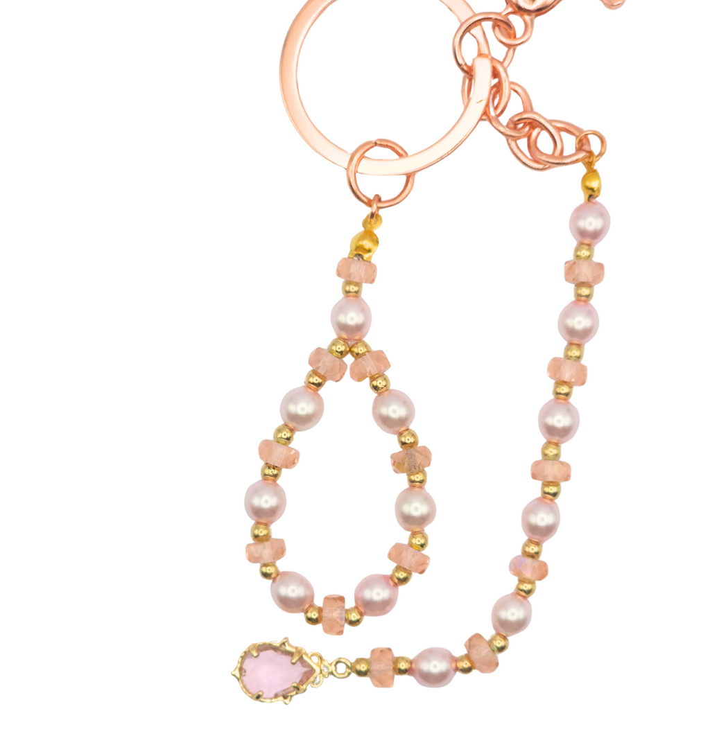 Rosa & Rosé nøkkelring – perler og krystaller