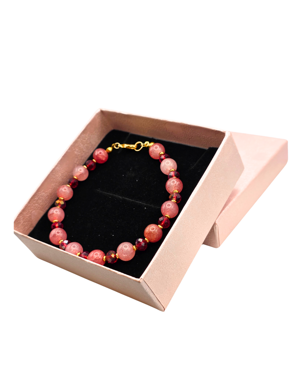 Unike, håndlagde armbånd i flere farger